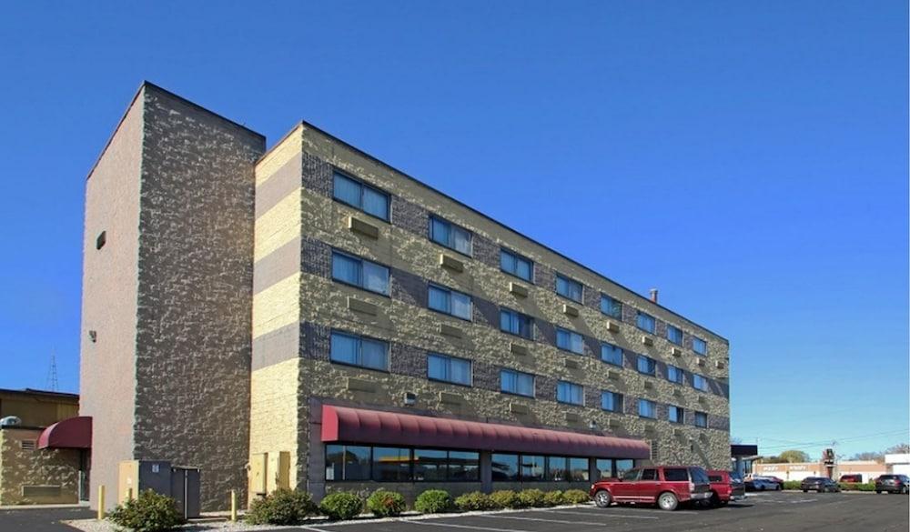 Comfort Inn & Suites Beaver Dam Buitenkant foto