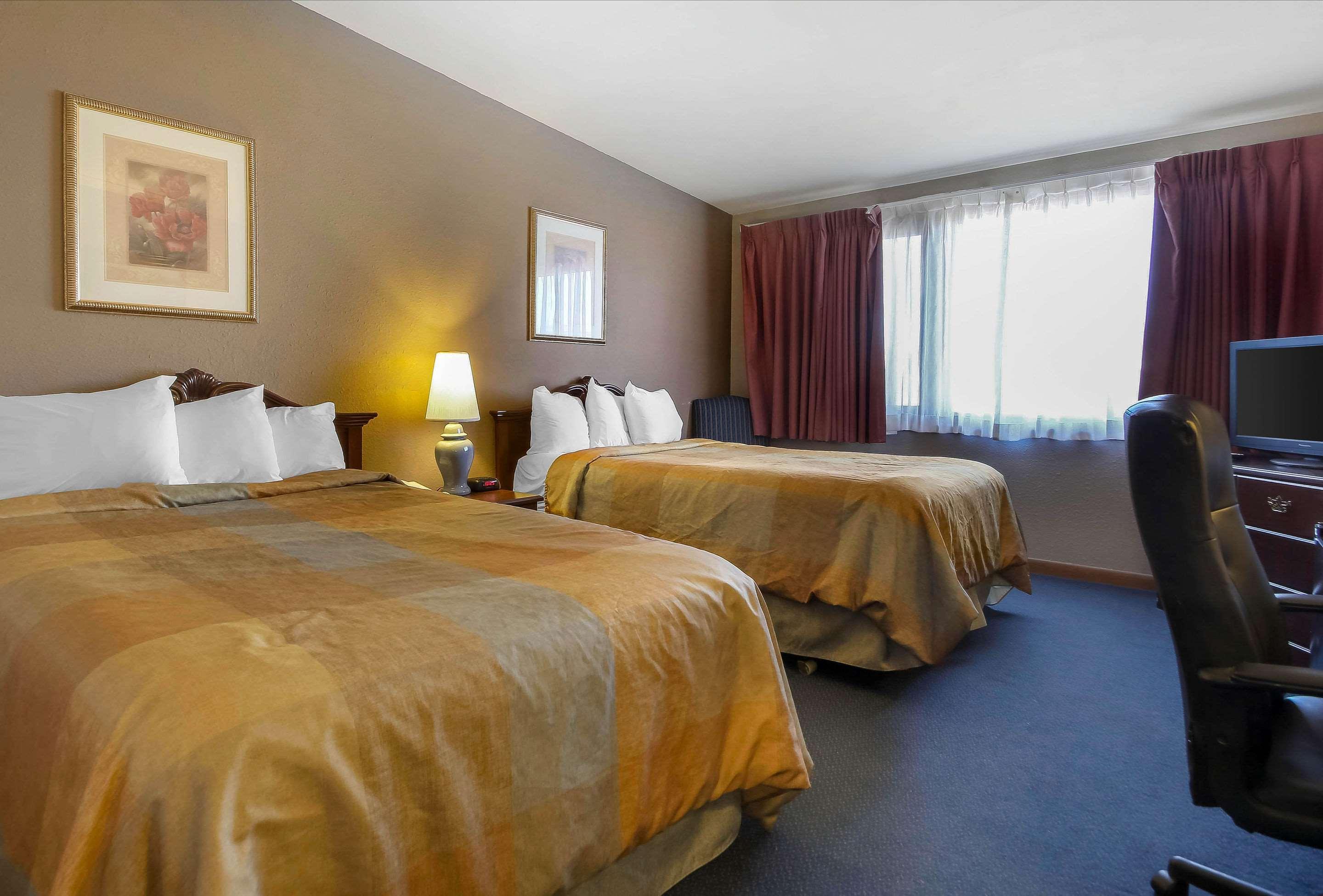 Comfort Inn & Suites Beaver Dam Buitenkant foto