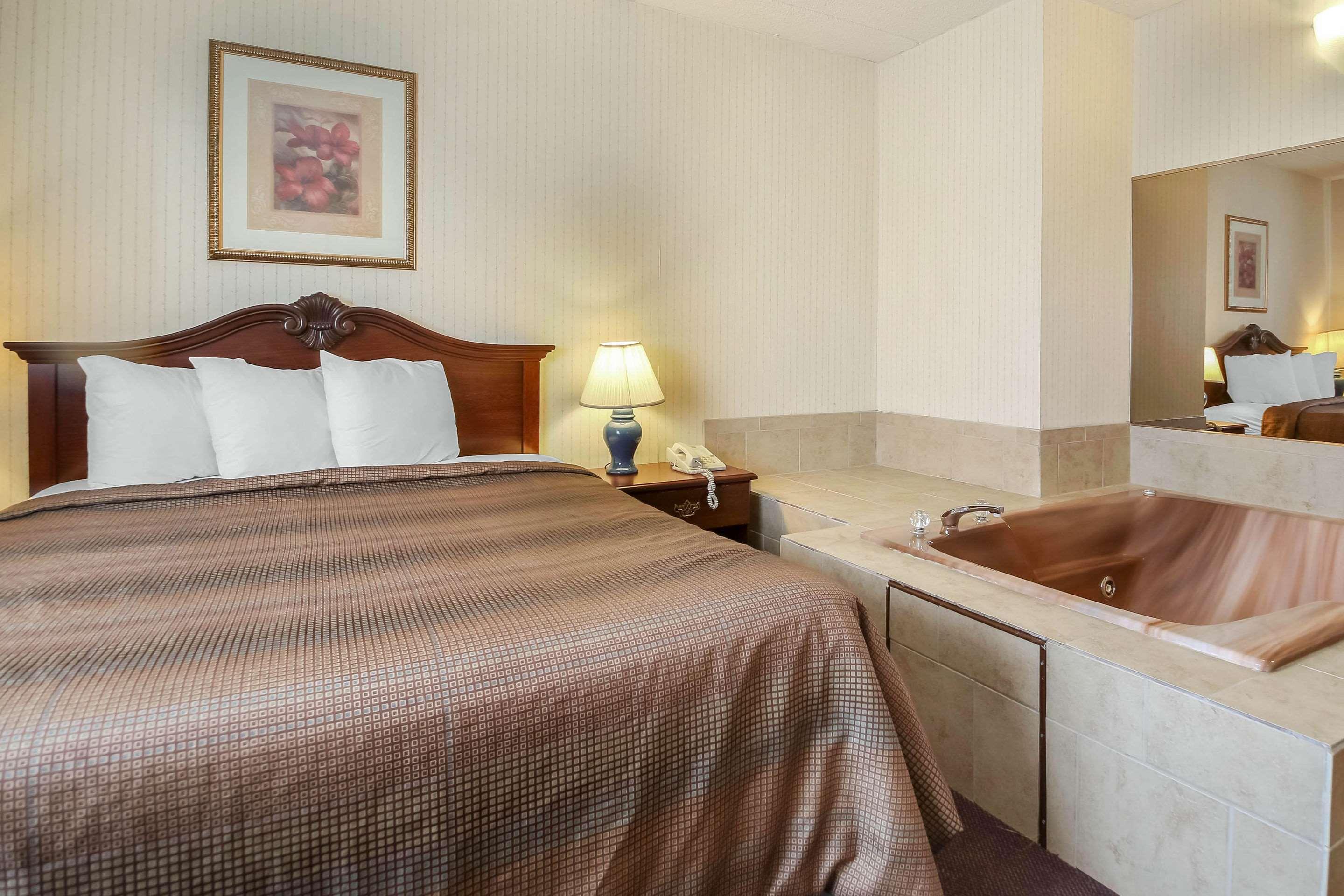 Comfort Inn & Suites Beaver Dam Buitenkant foto