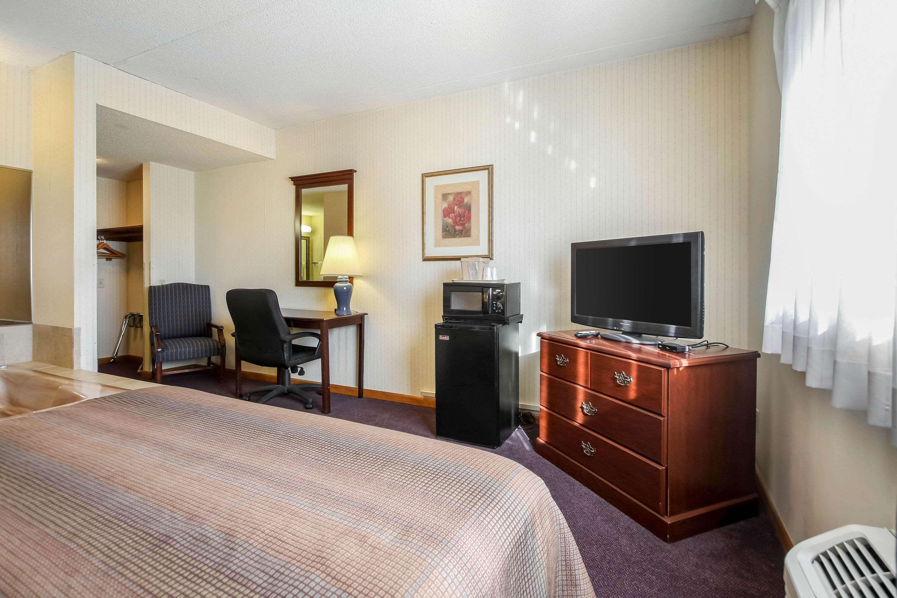 Comfort Inn & Suites Beaver Dam Buitenkant foto