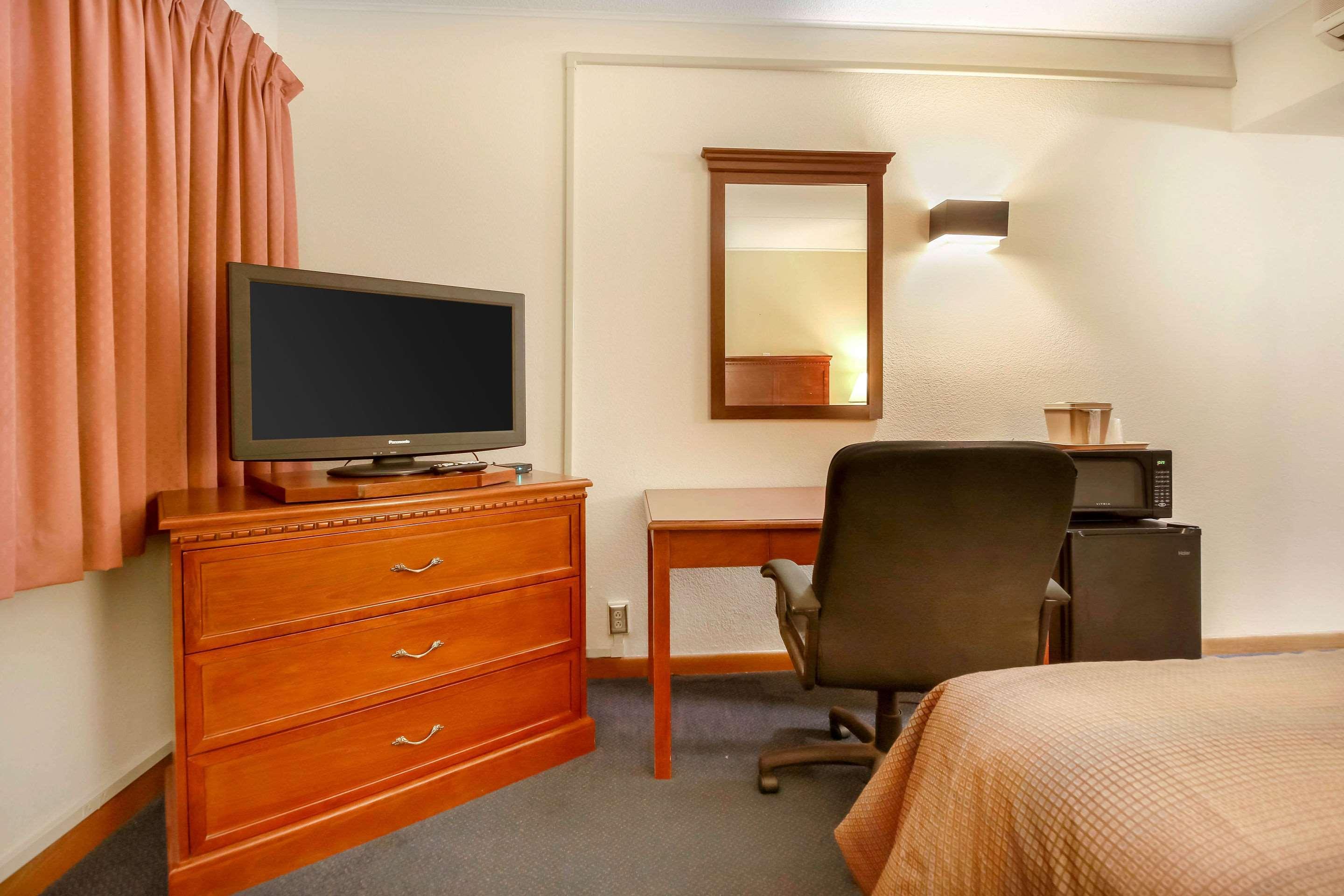 Comfort Inn & Suites Beaver Dam Buitenkant foto