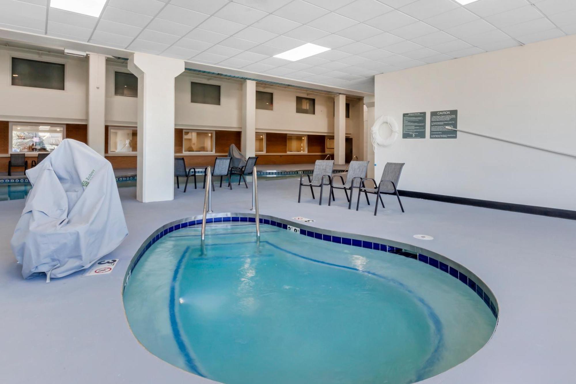 Comfort Inn & Suites Beaver Dam Buitenkant foto