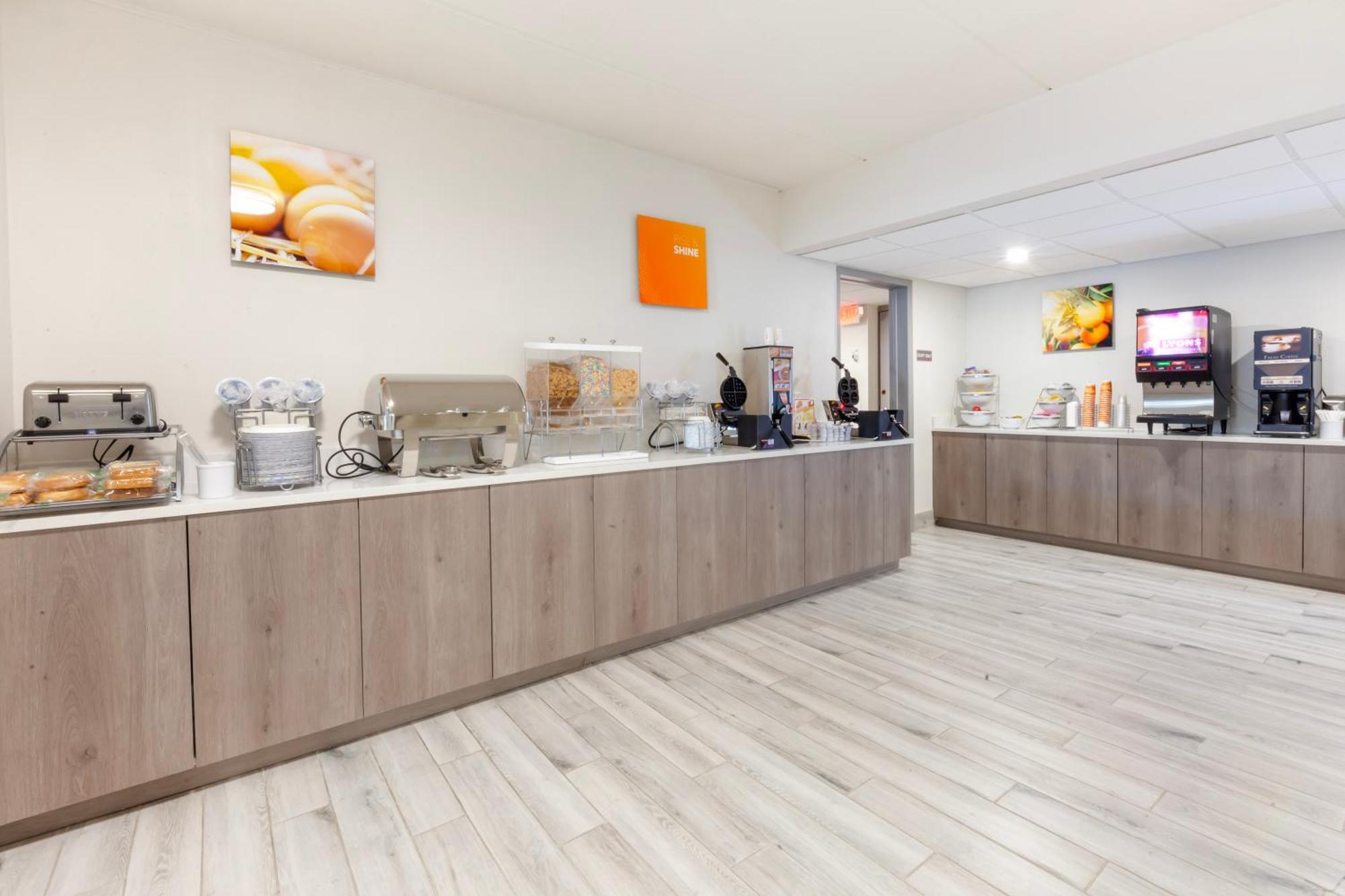 Comfort Inn & Suites Beaver Dam Buitenkant foto